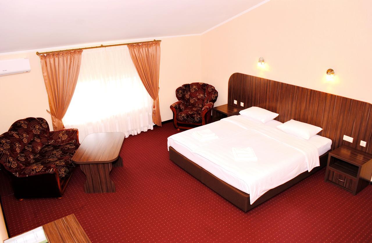 Hotel Restaurant Complex Roman'S Vishenki  Ngoại thất bức ảnh