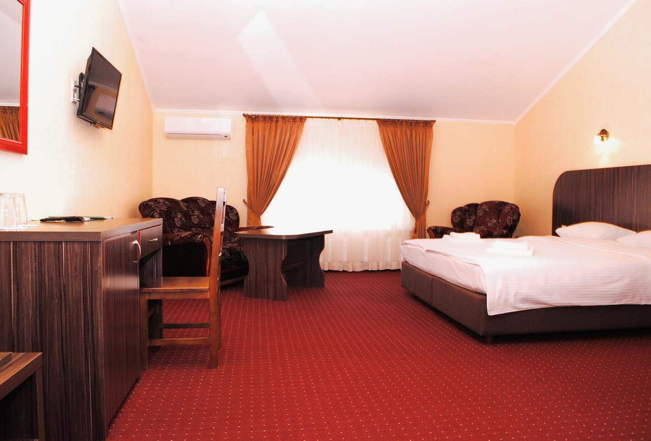 Hotel Restaurant Complex Roman'S Vishenki  Ngoại thất bức ảnh
